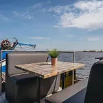 Bådhotel Harbour At Uitgeestermeer View 3*