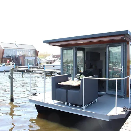 Modern Houseboat With Air Conditioning Located In Marina 3* Uitgeest
