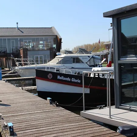 Modern Houseboat With Air Conditioning Located In Marina Uitgeest