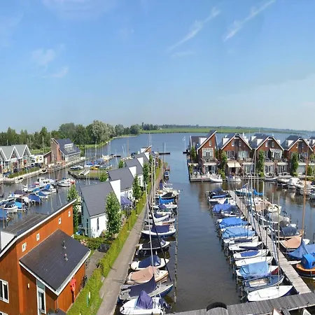 Modern Houseboat With Air Conditioning Located In Marina Botel 3*