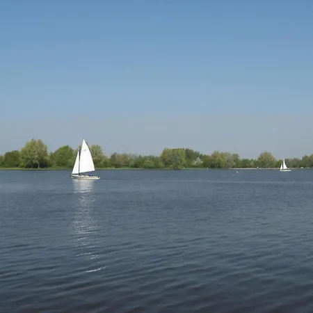 Modern Houseboat With Air Conditioning Located In Marina 3* Uitgeest
