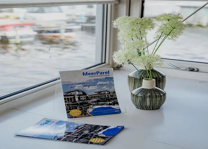 Båthotell Harbour At Uitgeestermeer View