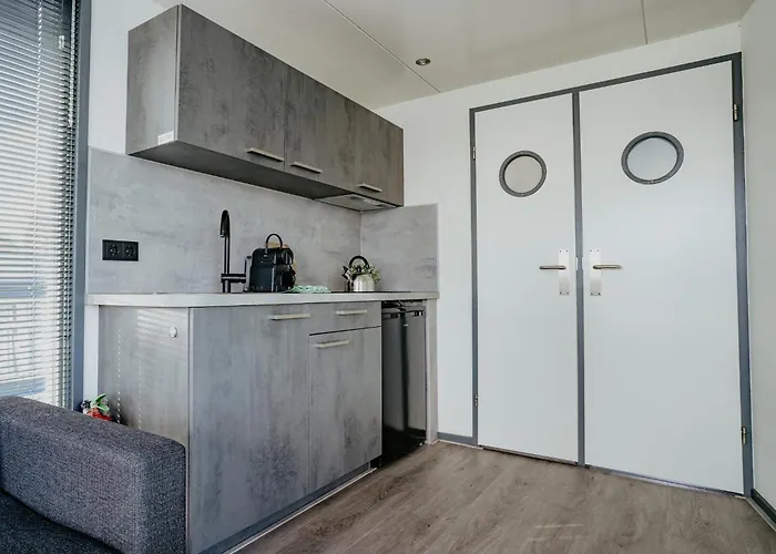 ספינת מלון Harbour At Uitgeestermeer View Uitgeest