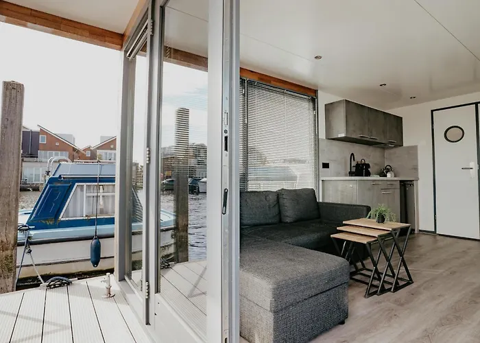 Harbour At Uitgeestermeer View ספינת מלון 3*